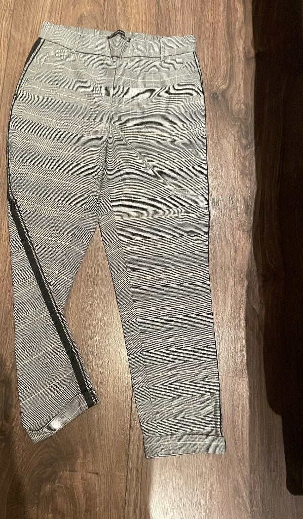 Zara geruite pull up broek maat XS nieuw, Kleding | Dames, Zara, Nieuw, Ophalen of Verzenden, Maat 34 (XS) of kleiner