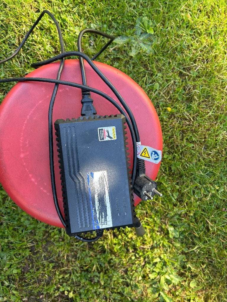 te koop:ACI Super Power 24V Acculader – 2.0A, Ophalen of Verzenden, Gebruikt