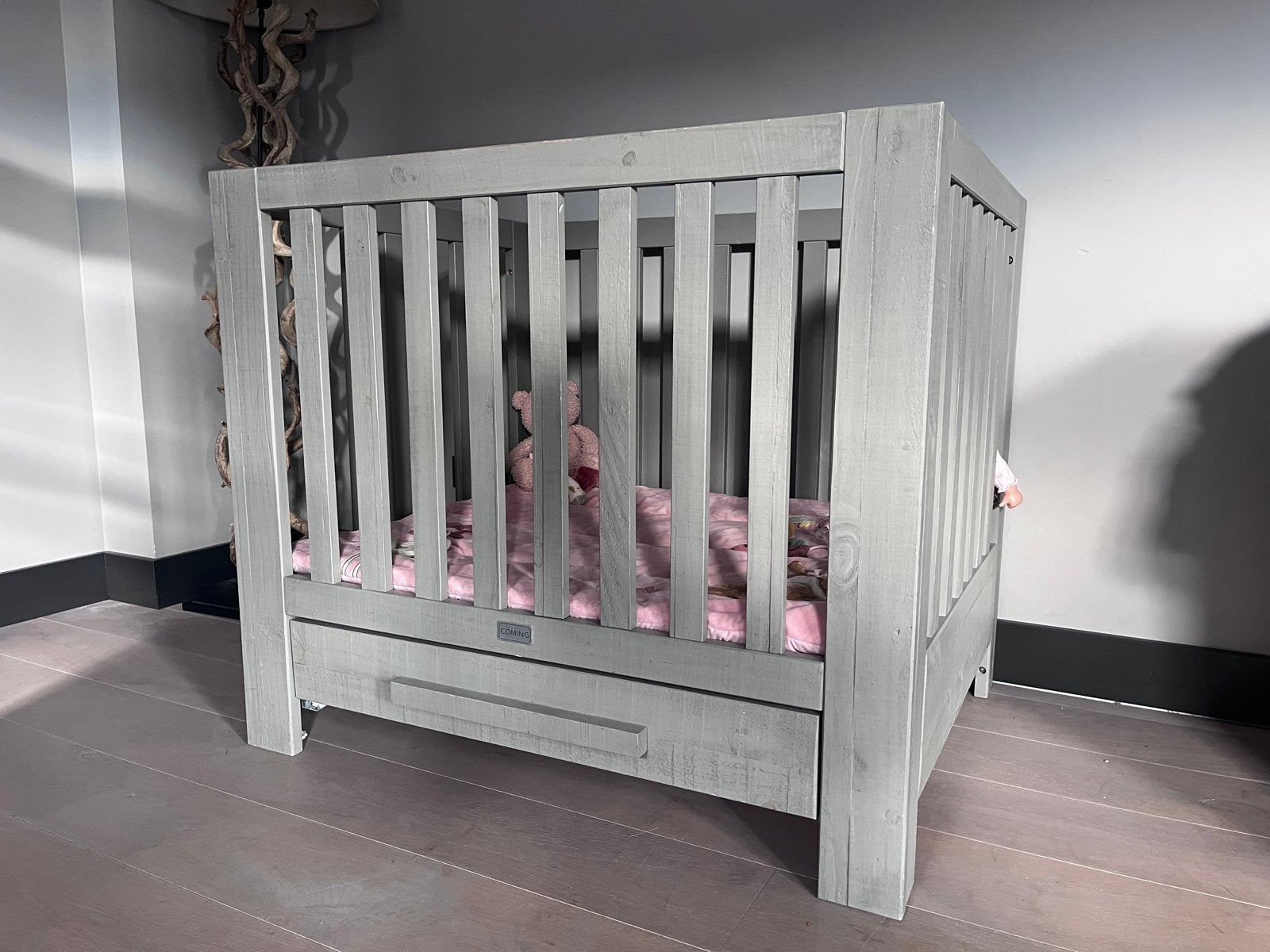 Coming Kids box 85x105x90 cm, verstelbaar, met lade, Ophalen, Gebruikt, Rechthoekig, In hoogte verstelbaar
