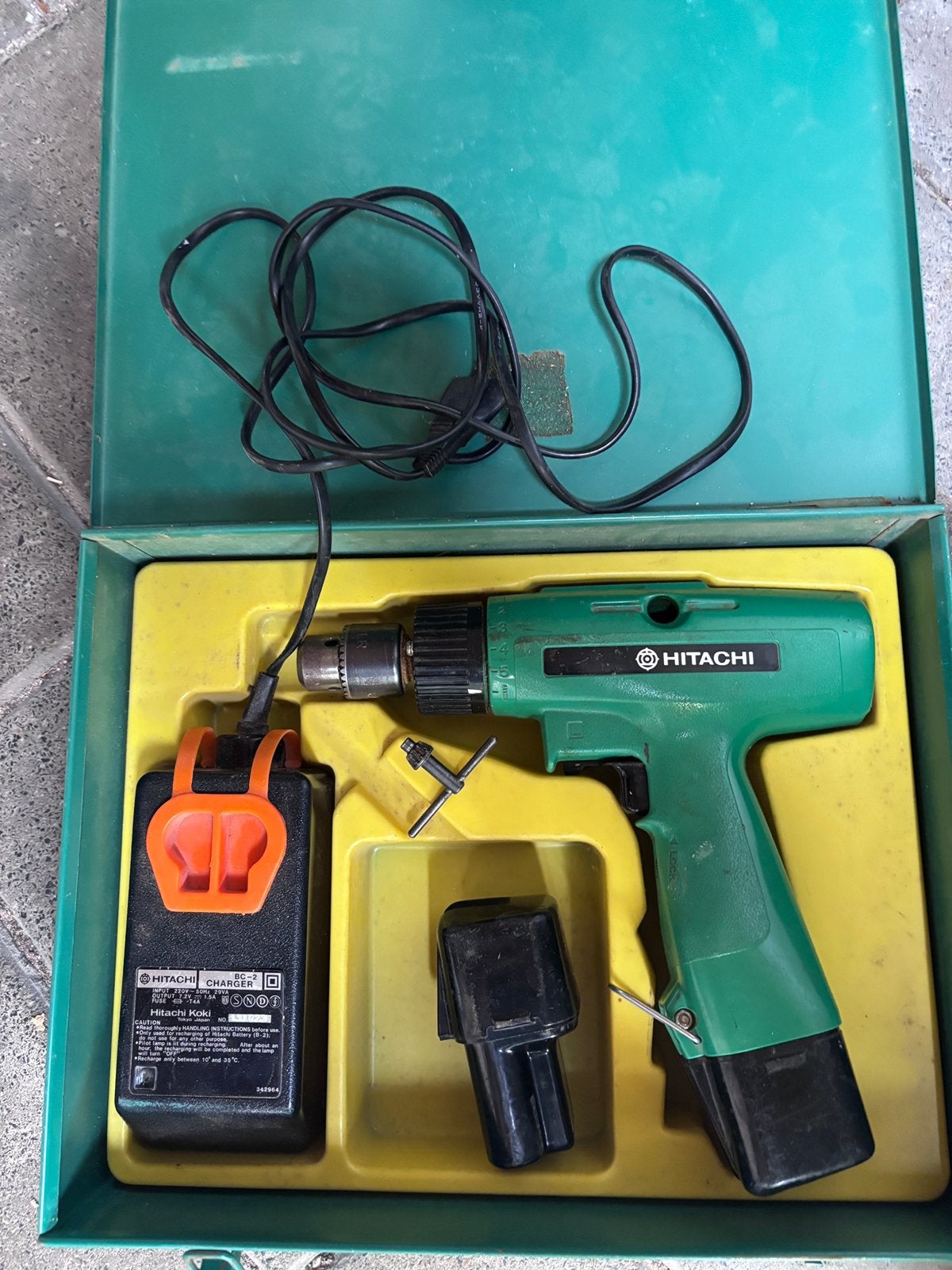 Hitachi accu schroef-/boormachine, Ophalen, Gebruikt, Variabele snelheid, Boor- en Schroefmachine