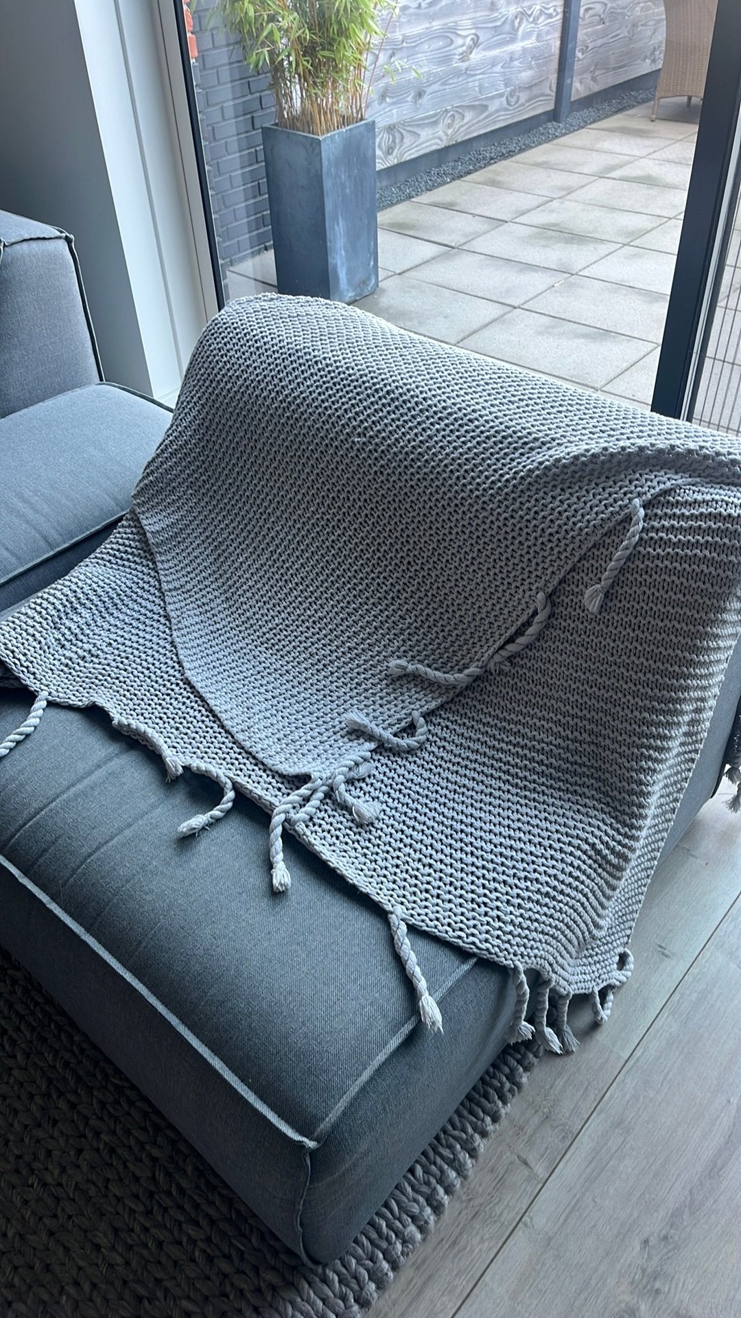 Plaid van Loods 5 in licht grijs, Ophalen of Verzenden, Zo goed als nieuw, Plaid, Gebreid