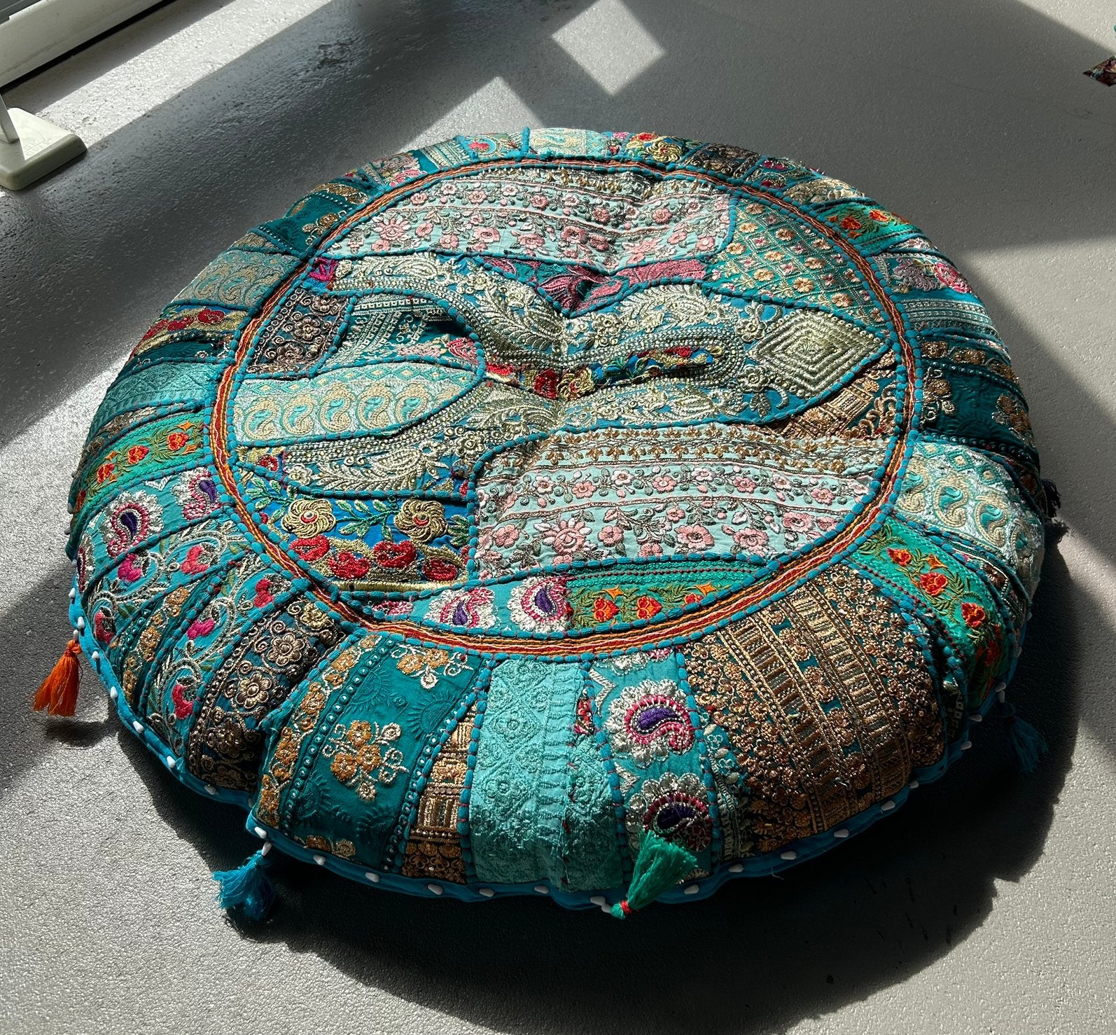 Mooi Ibiza kussen uit India Handgemaakt Boho stijl NIEUW, Huis en Inrichting, Woonaccessoires | Kussens, Ophalen, Nieuw, Blauw