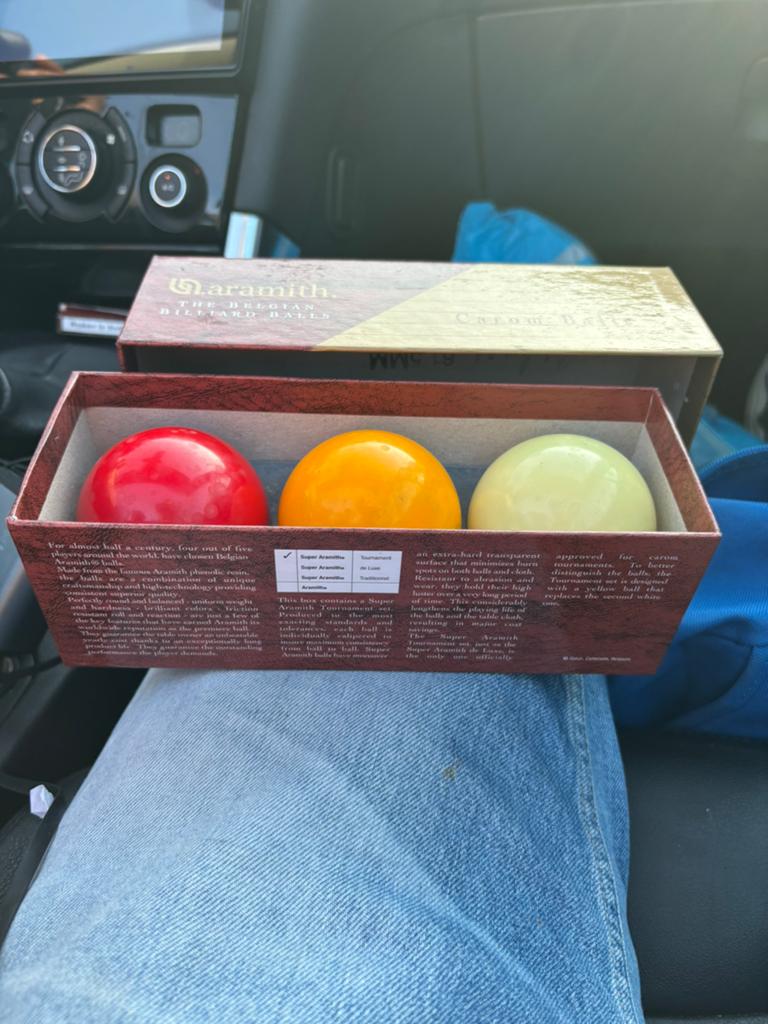 Aramith Tournament Carambole Biljartballen 61,5mm Topstaat !, Ophalen of Verzenden, Zo goed als nieuw, Keu of Ballen