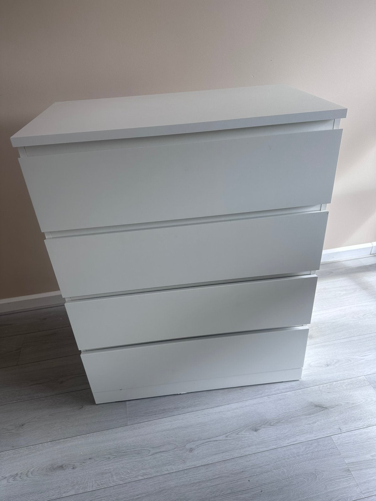 IKEA Malm Ladekast (4 laden) – Wit, Huis en Inrichting, Kasten | Ladekasten, Ophalen, 50 tot 100 cm, Zo goed als nieuw, 3 of 4 laden