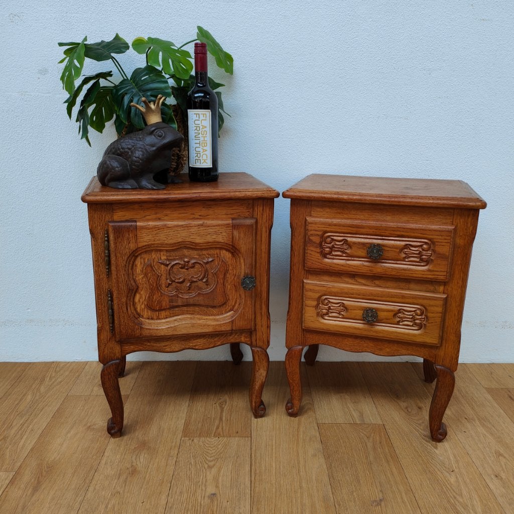 Set Vintage nachtkastjes bijzetkastjes in Queen Ann stijl, Valkenswaard, Gebruikt, Minder dan 45 cm, Info@flashbackfurniture.nl