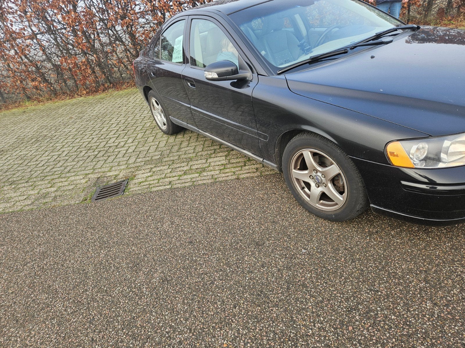 Volvo S60 2.4 140PK 2007 Zwart, Auto's, Volvo, Voorwielaandrijving, S60, Zwart, 75 €/maand