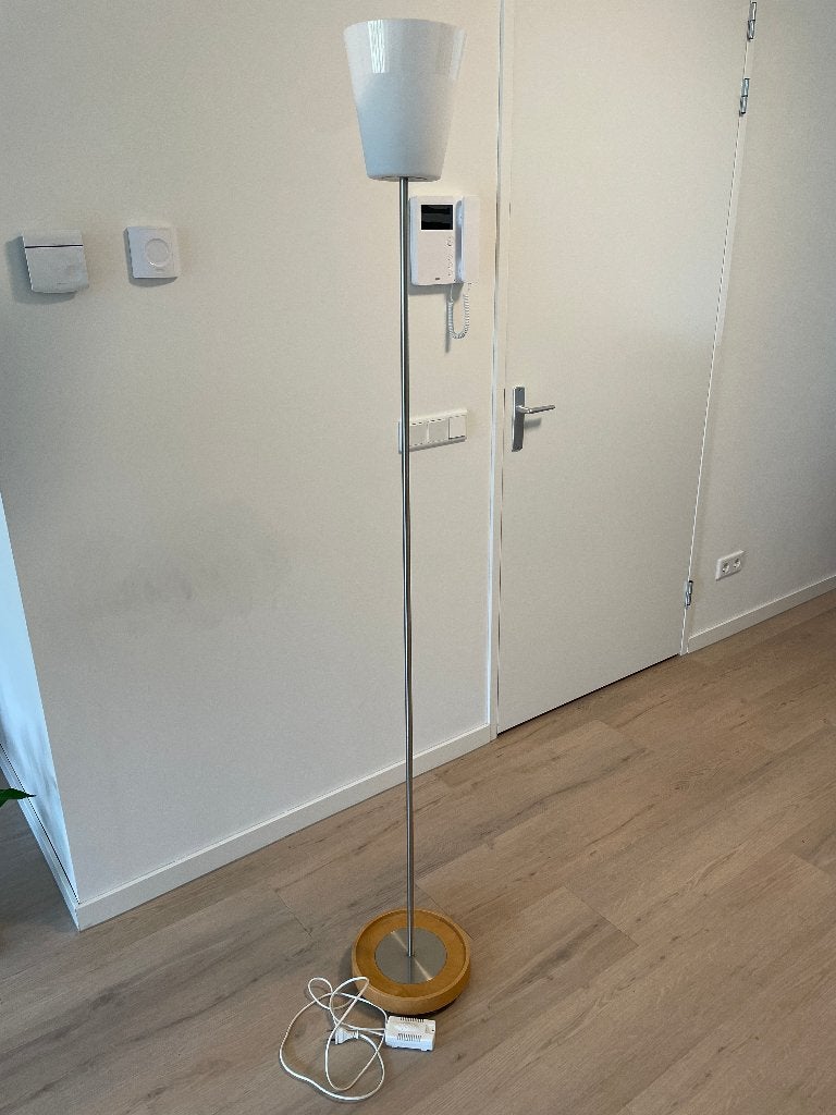 IKEA staande lamp, Huis en Inrichting, Lampen | Vloerlampen, Ophalen, Gebruikt, 150 tot 200 cm