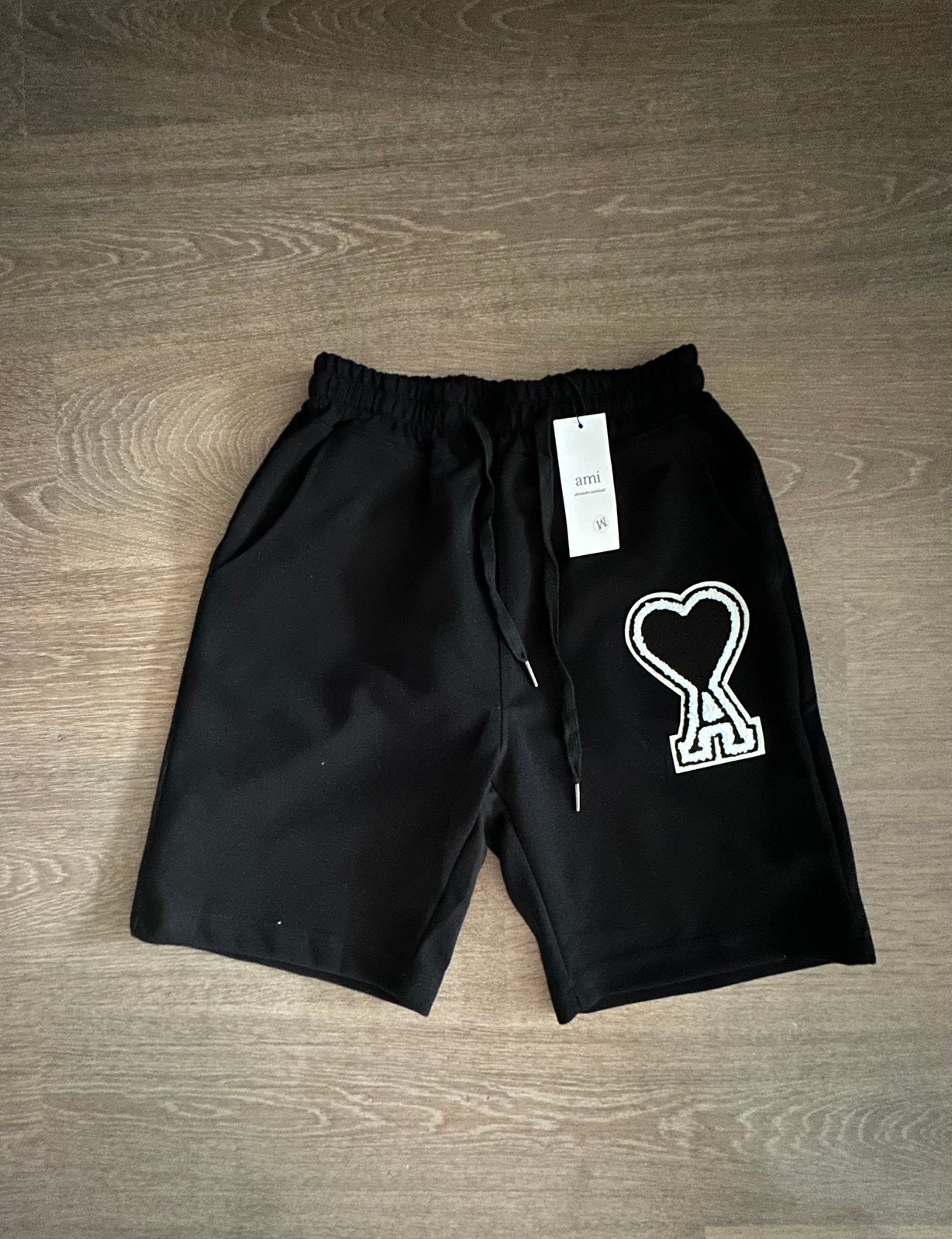 Ami paris korte broek zwart Maat M, Kleding | Heren, Broeken en Pantalons, Ophalen of Verzenden, Nieuw, Maat 48/50 (M), Zwart