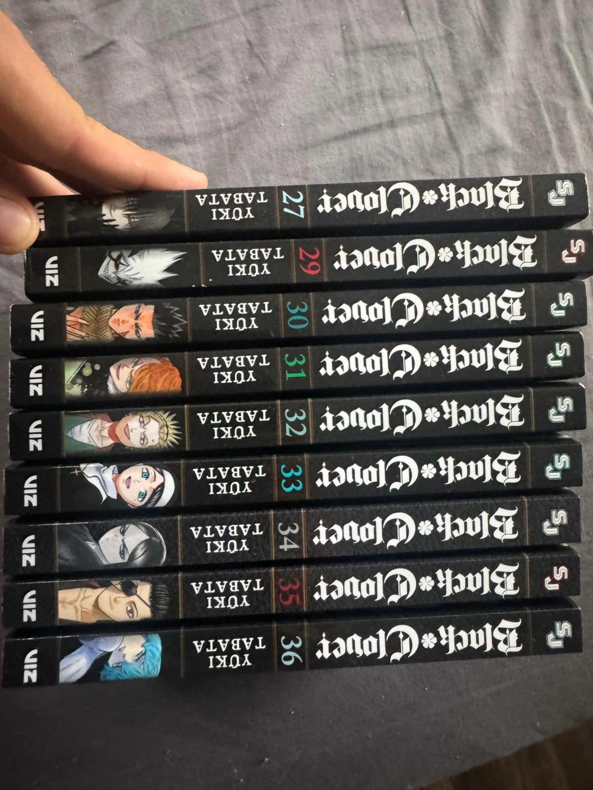 Black clover manga. 27 t/m 36, Meerdere comics, Ophalen, Zo goed als nieuw, Japan (Manga)