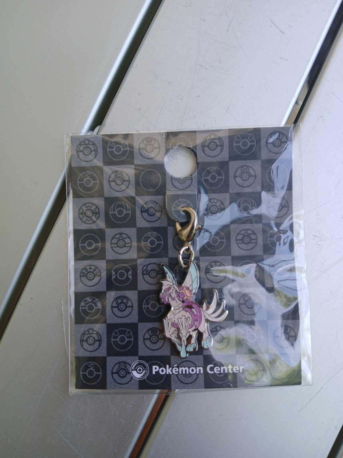 pokemon center hanger voor ketting sealed, Ophalen of Verzenden, Nieuw, Overige materialen, Overige merken