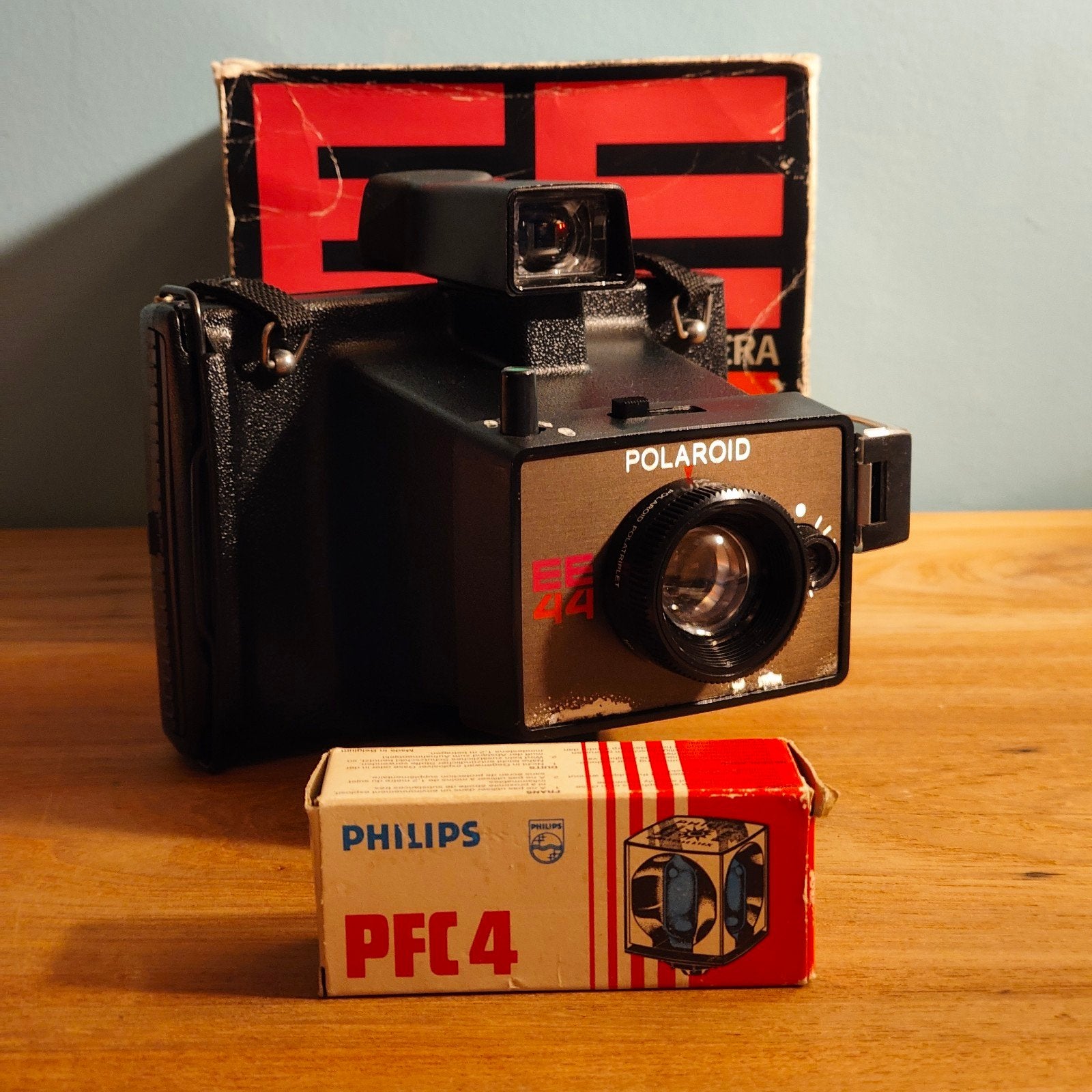 paloroid Land Camera EE44 met doosje en flitsblokjes, Ophalen of Verzenden, Gebruikt, Polaroid, Overige Merken