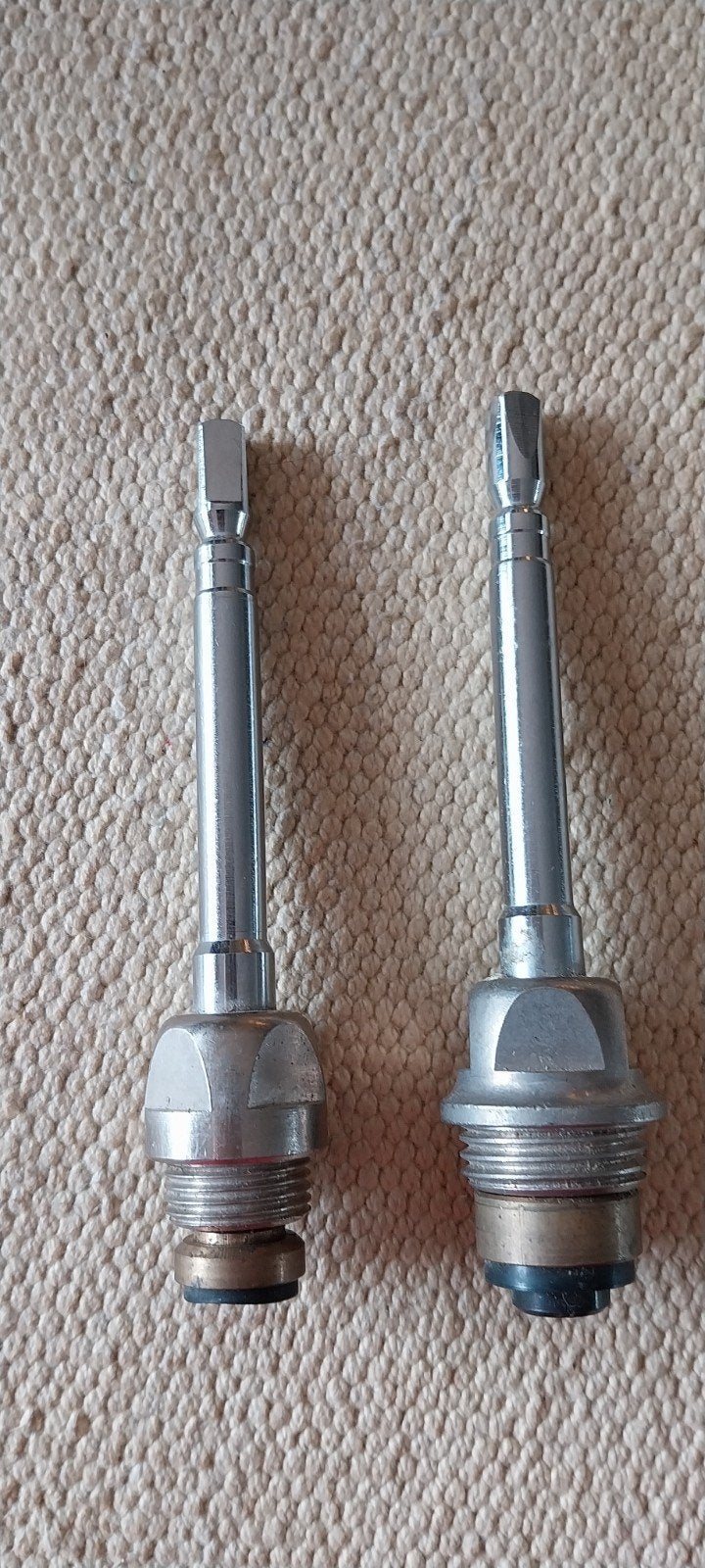 vaillant kraanspindel setje voor geiser, Ophalen of Verzenden, Minder dan 3 jaar oud, Minder dan 20 liter, Nieuw