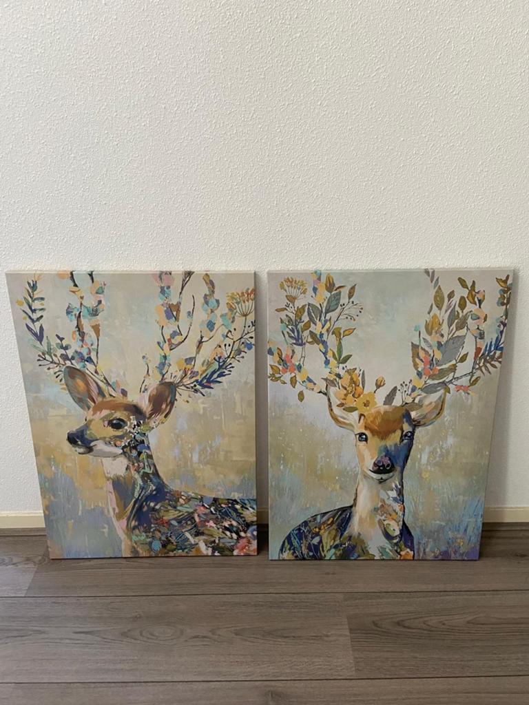 Twee schilderijen van hert met gewei, Ophalen, 50 tot 75 cm, Zo goed als nieuw, Schilderij
