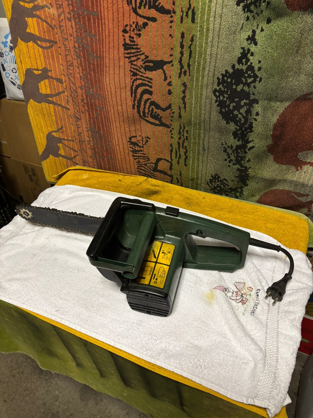 Te koop Elektrische kettingzaag, Ophalen of Verzenden, Zo goed als nieuw