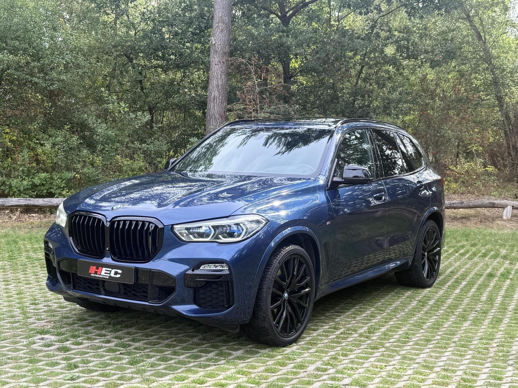 BMW X5 M50D M-SPORT HUD|4WB|PANO|LASER|HK|Luchtvering, Auto's, Gebruikt, 2993 cc, Blauw, Leder