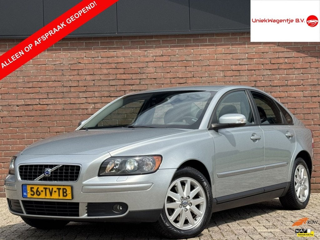 Volvo S40 2.4i SUMMUM | NL-AUTO! | DEALER OH! | LEDER!, Auto's, Gebruikt, 700 kg, 2435 cc, 170 pk