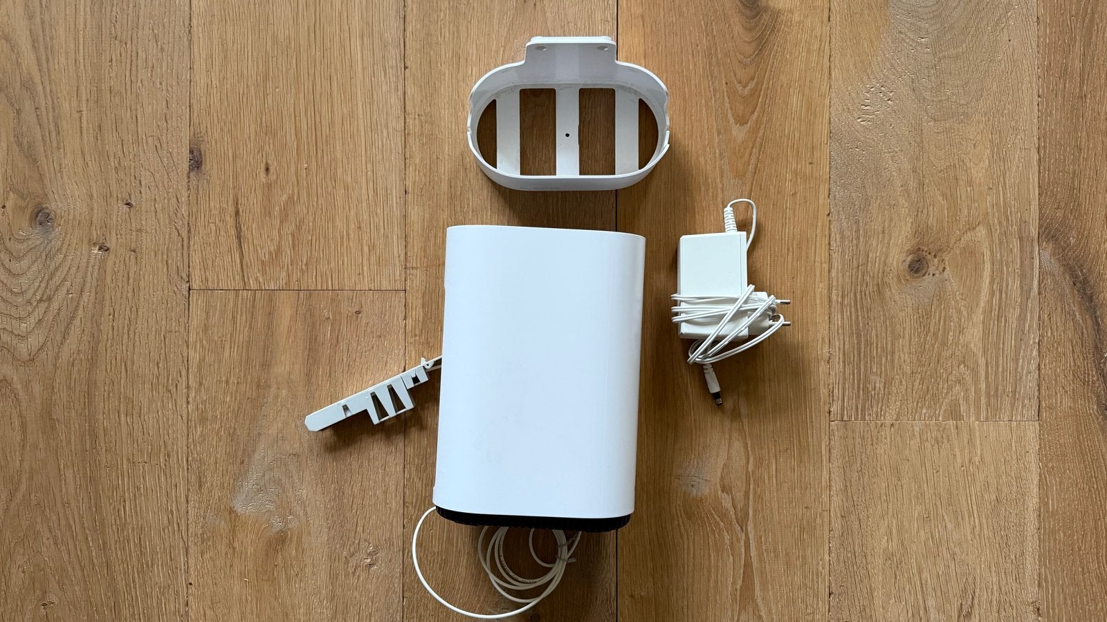 Nokia WiFi Beacon 1 Router met adapter en muurbeugel, Computers en Software, Ophalen, Zo goed als nieuw, Router
