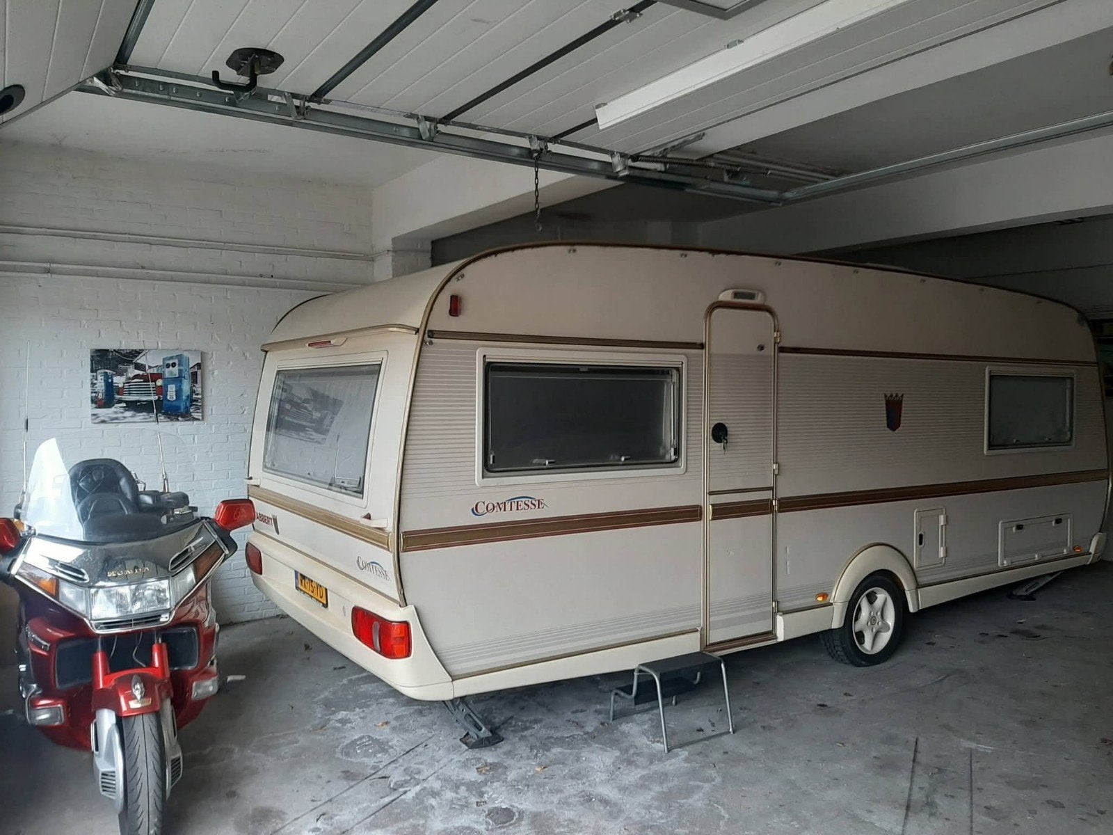 Tabbert Comtesse 2001 met dak airco en seizoensplek, Caravans en Kamperen, Caravans, Rondzit, Tabbert, Frans bed, Bedrijf