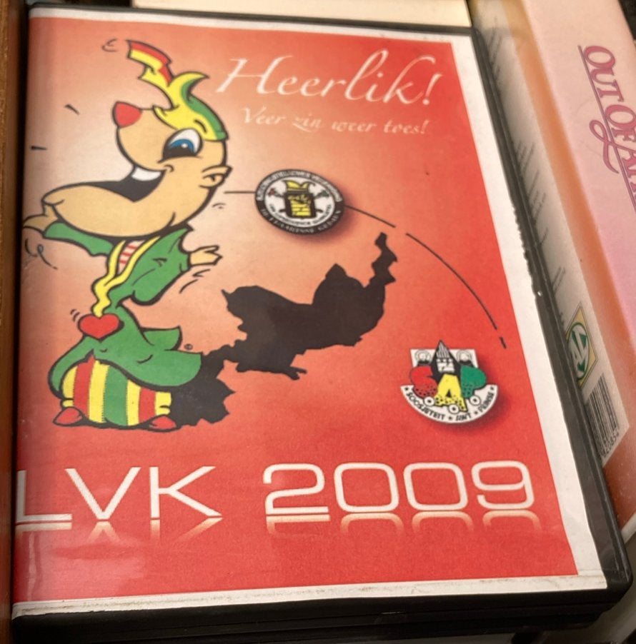 LVK 2009 DVD - Heerlik! Veer zin weer toes!, Ophalen of Verzenden, Zo goed als nieuw, Levenslied of Smartlap