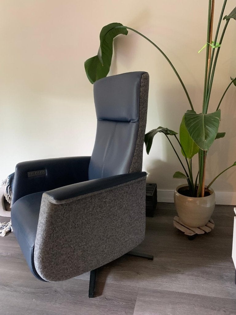 Prominent Organic relaxstoel | Leer | Elektrisch | Accu, Huis en Inrichting, Fauteuils, Ophalen, Minder dan 75 cm, Modern, Design, Klassiek