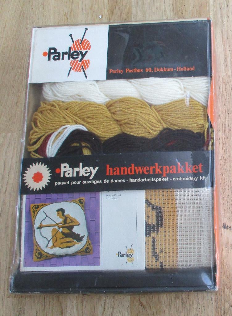Vintage Parley kruissteek borduurkussen kussen boogschutter, Ophalen of Verzenden, Handborduren, Borduurpakket