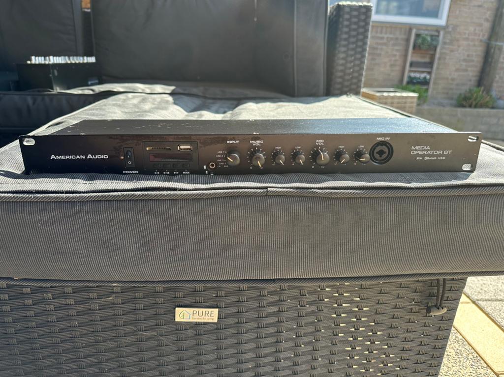 1x American Audio Media Operator BT, Ophalen of Verzenden, Zo goed als nieuw, 5 tot 10 kanalen, Microfooningang