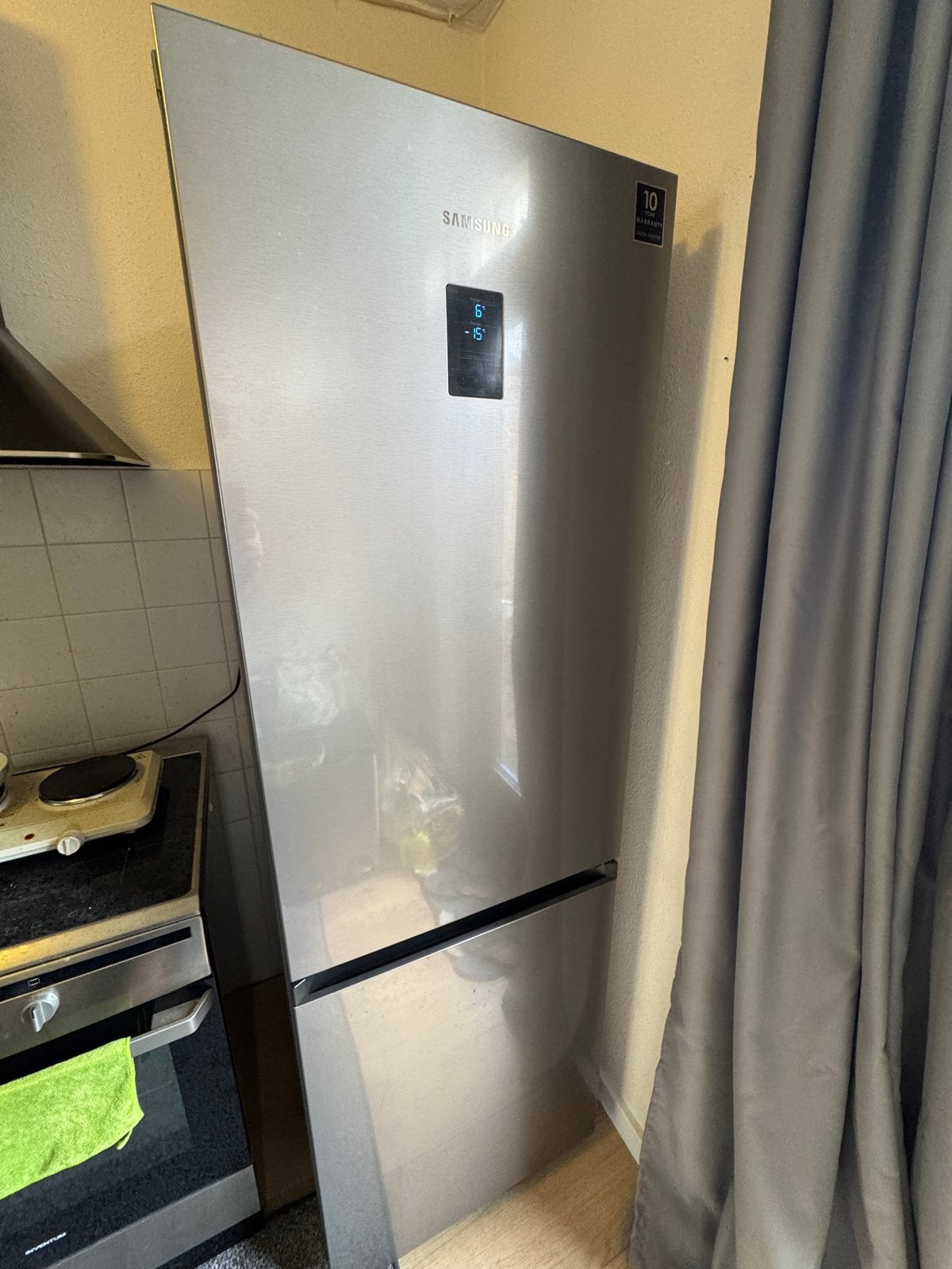 Samsung RB34C670DSA/EF Koel-vriescombinatie - ZGAN, Ophalen, 200 liter of meer, Met aparte vriezer, 160 cm of meer