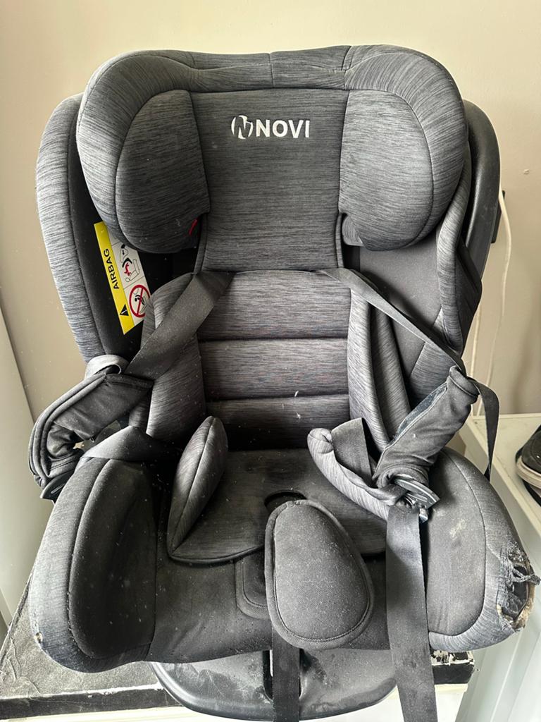 Novi autostoel 360 graden draaibaar, Kinderen en Baby's, Autostoeltjes, Ophalen of Verzenden, Gebruikt, Overige merken, Isofix
