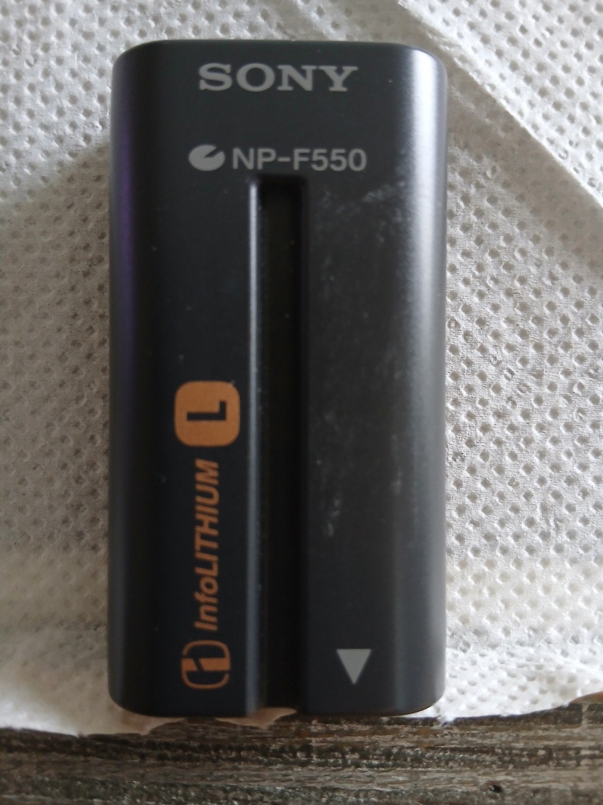 Sony AC-L15B AC Power Adapter en NP-F550 InfoLITHIUM Batt., Ophalen of Verzenden, Gebruikt, Oplaadbaar