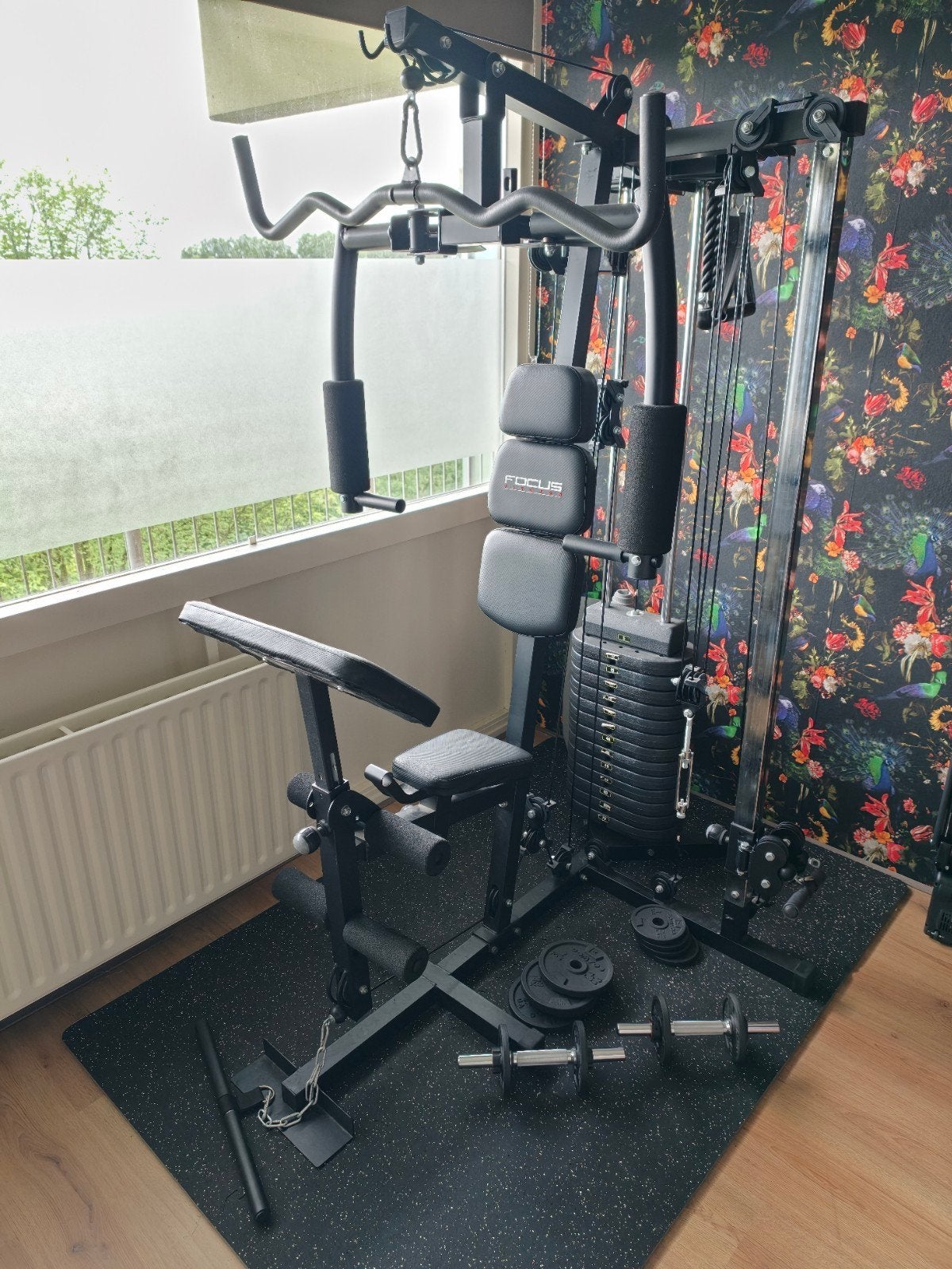 Focus Fitness 6 met vloer, Sport en Fitness, Ophalen, Zo goed als nieuw, Krachtstation