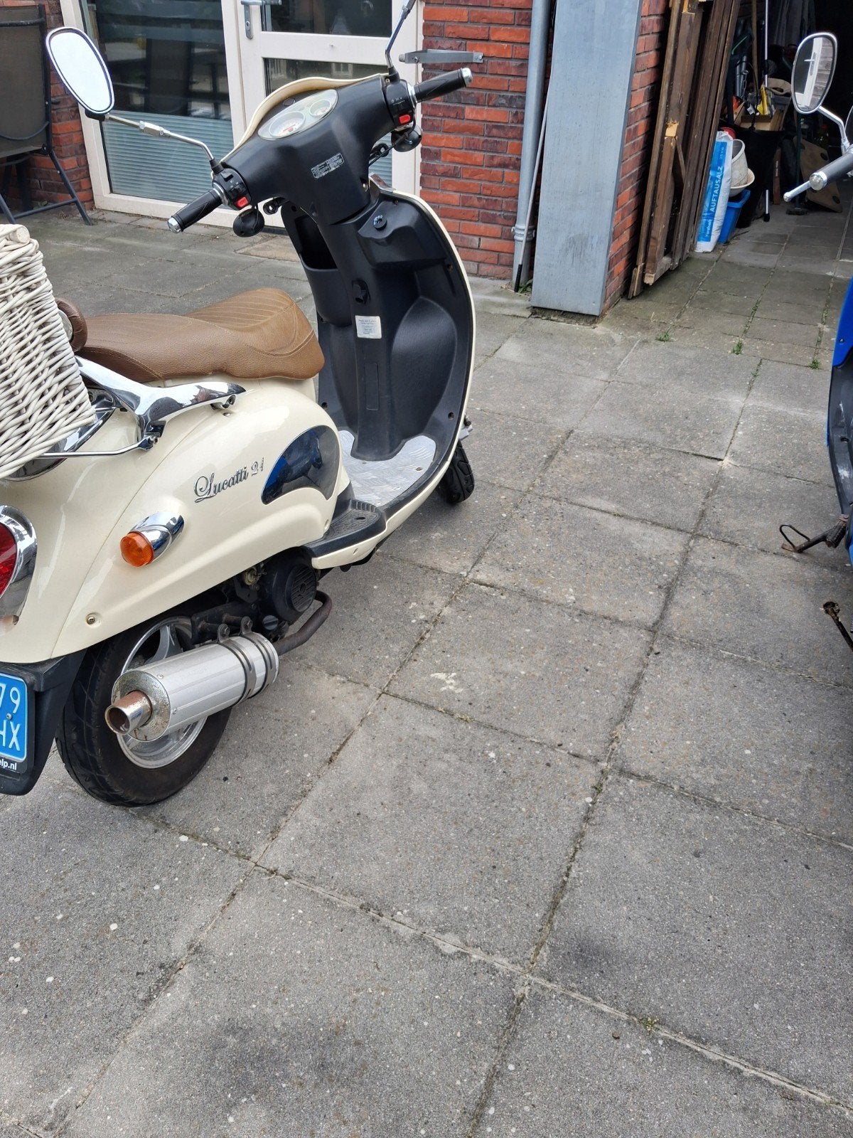 Lucatti 94 Scooter - Crème met bruin zadel, Fietsen en Brommers, Ophalen of Verzenden, Gebruikt, Benzine, Overige merken