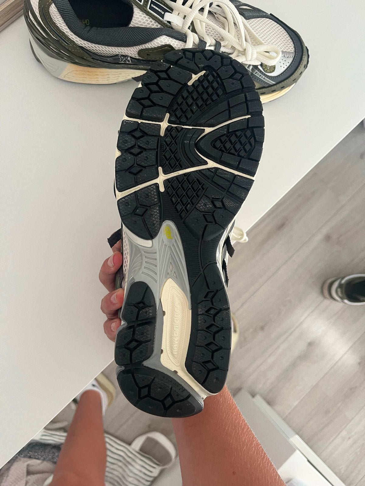 New Balance 1906A Sneakers - Zo goed als nieuw, Kleding | Dames, Schoenen, Verzenden, Zo goed als nieuw, Groen, Sneakers of Gympen