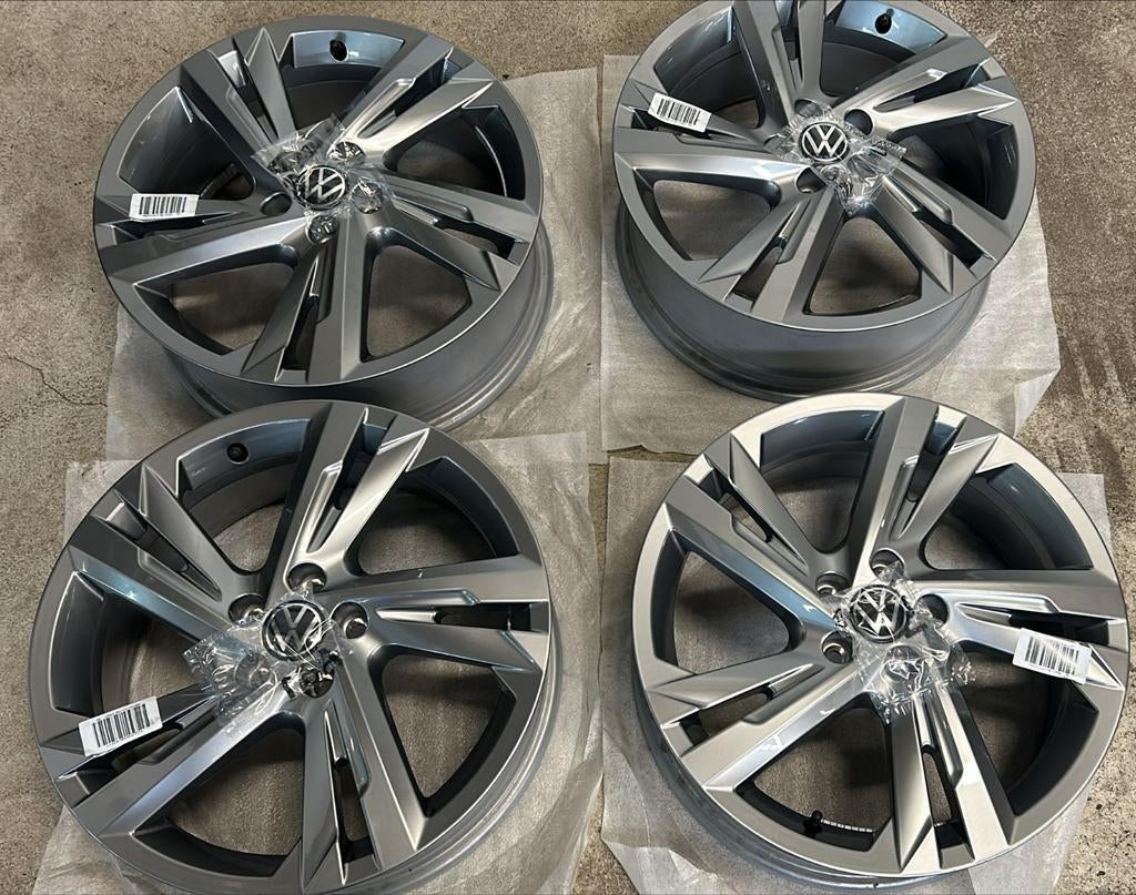 Vw polo taigi t-ceoss velgen 5x100 17 inch, Ophalen, 215 mm, Velg(en), Nieuw
