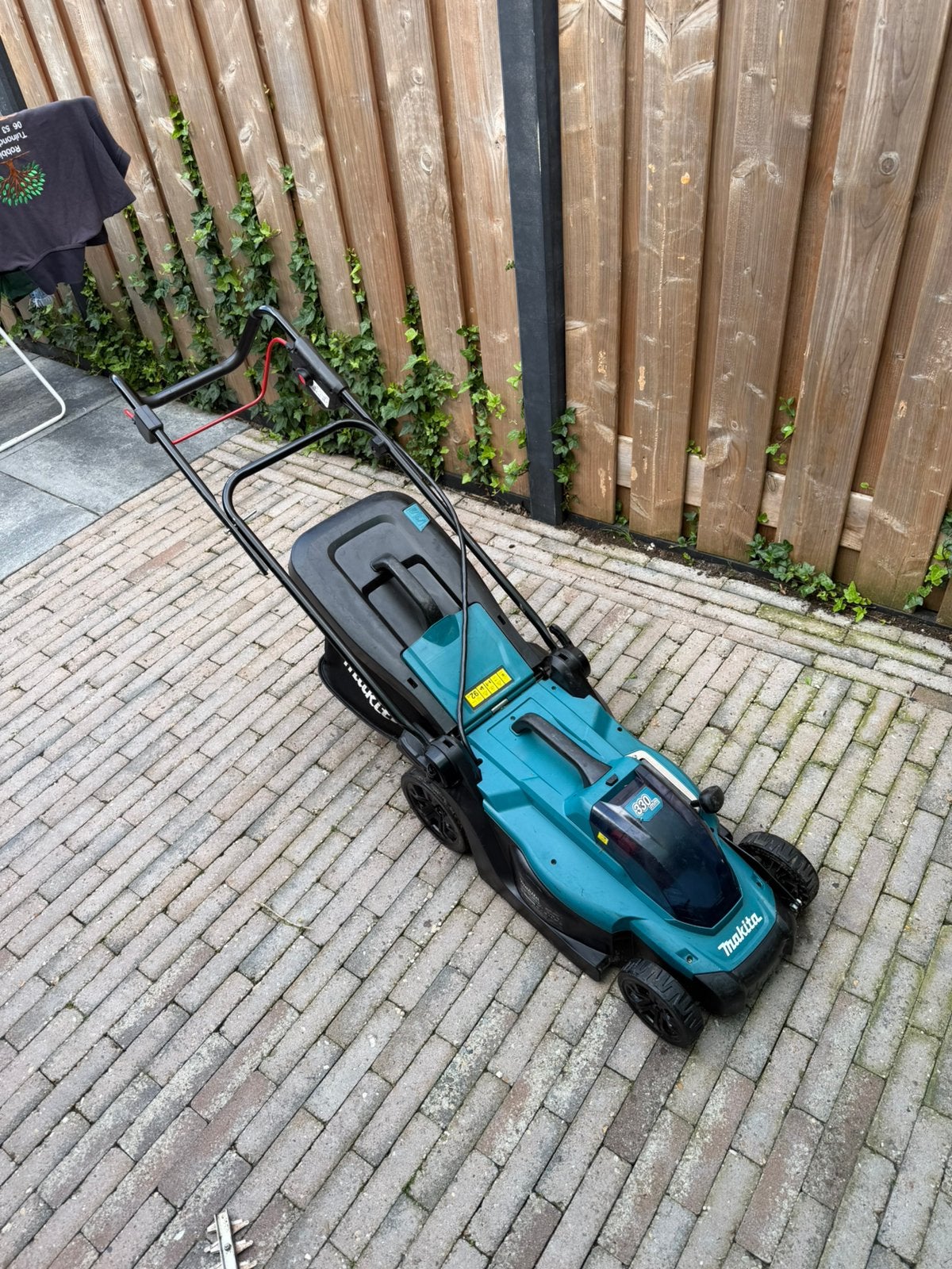 Mooie makita gras maaier heggenschaar en bosmaaier, Cirkelmaaier, Gebruikt, Accu-grasmaaier, Ophalen of Verzenden