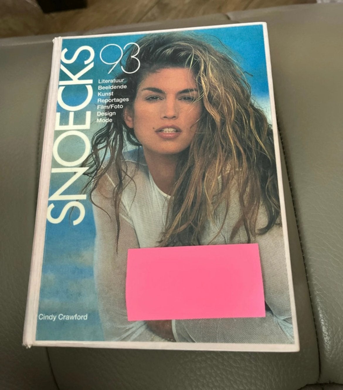 Snoecks hardcover Cindy crawford '93 !!, Ophalen of Verzenden, Zo goed als nieuw, Boek, Tijdschrift of Artikel
