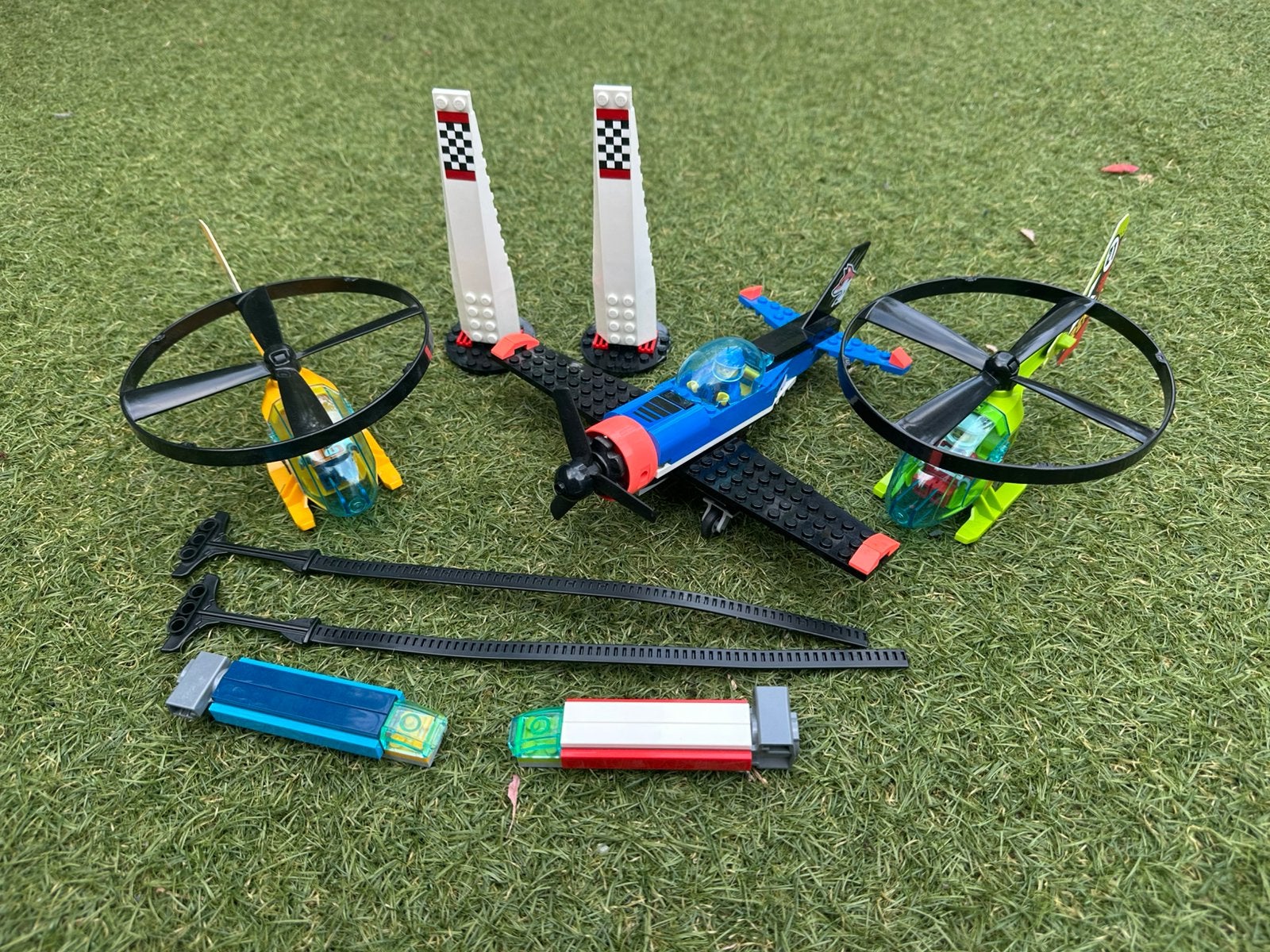 Lego city helicopterwedstijd 60260, Ophalen of Verzenden, Zo goed als nieuw