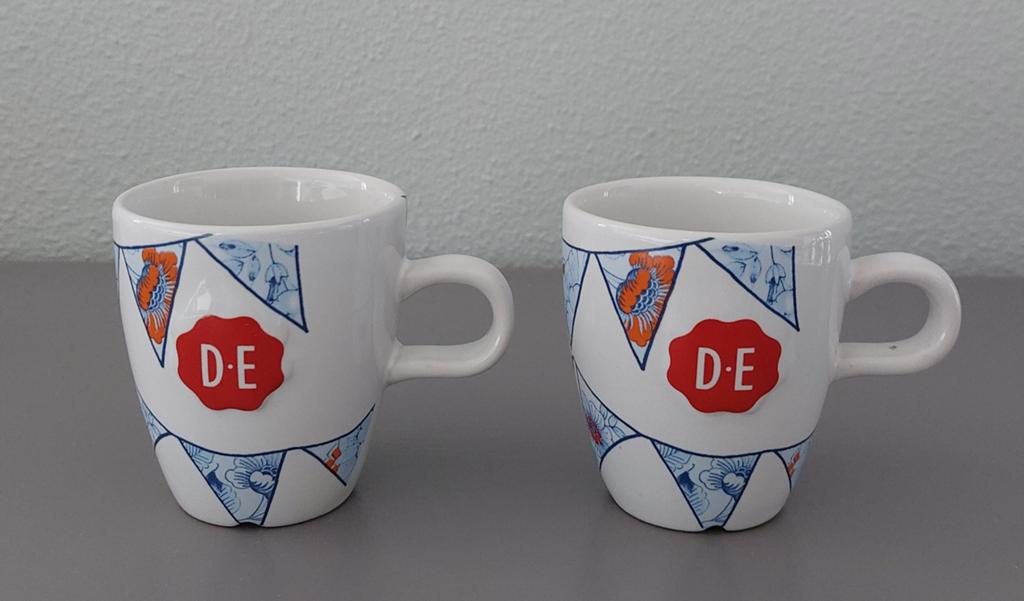 D.E. DOUWE EGBERTS C1000 Burendag  🇳🇱☕️ Senseo mokjes, Huis en Inrichting, Keuken | Servies, Ophalen of Verzenden, Zo goed als nieuw
