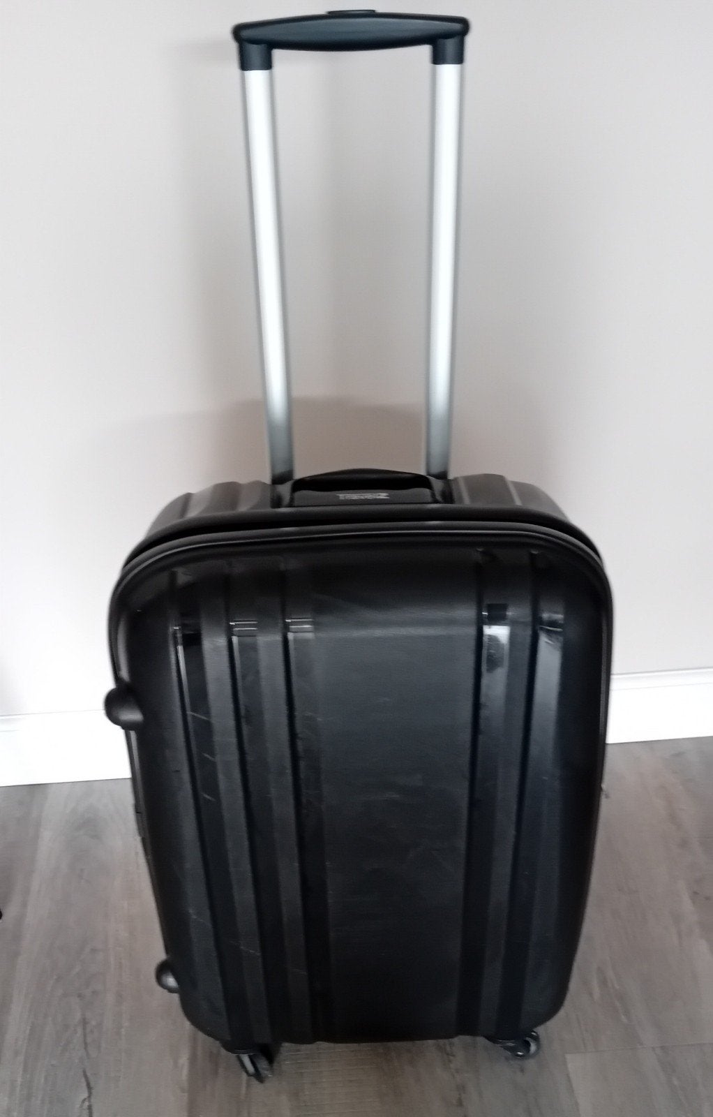 Travelz koffer  met wieltjes en uitschuifbare handgreep., Wieltjes, Gebruikt, 50 tot 60 cm, Hard kunststof