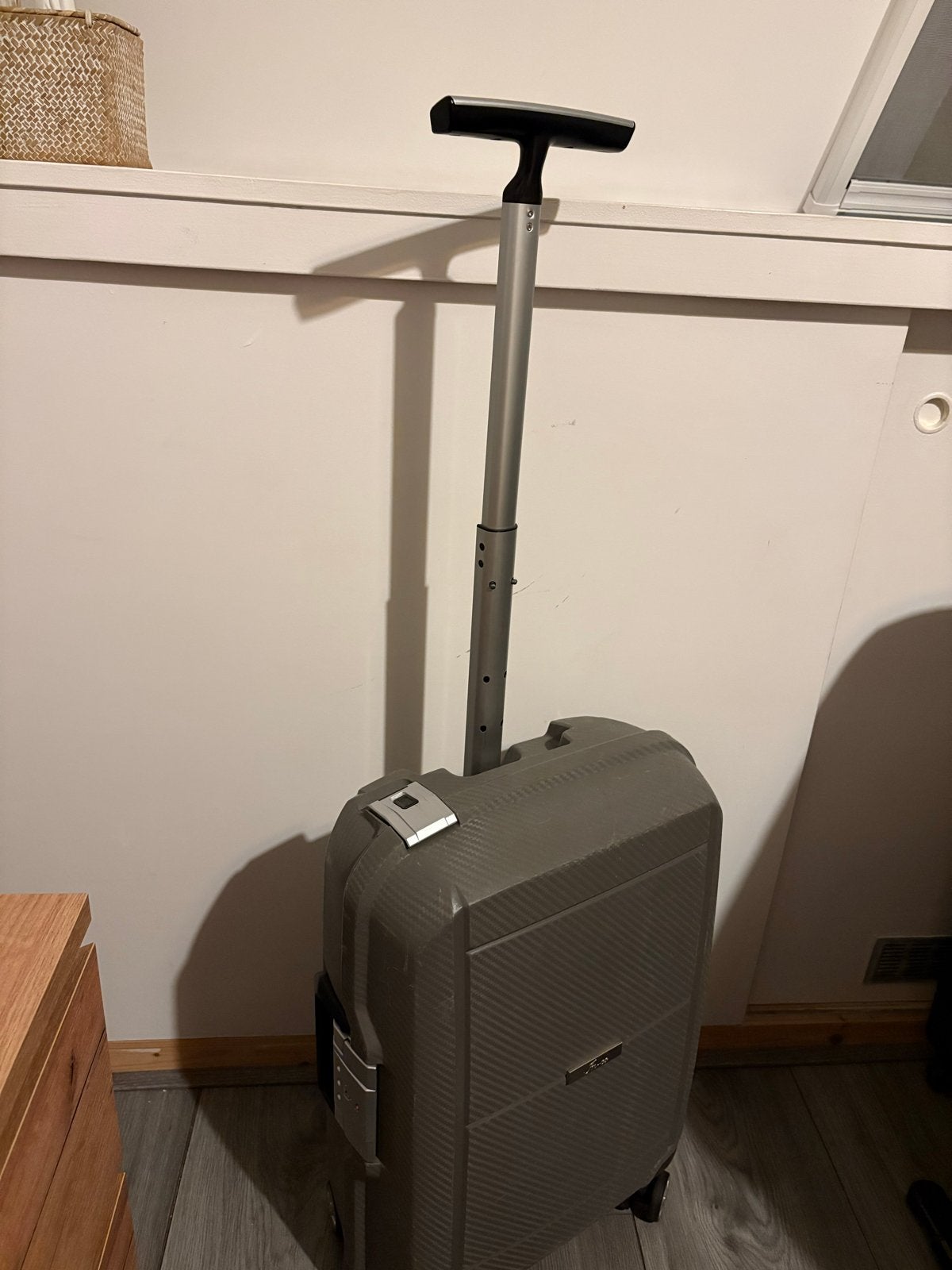 Titan Mono Spinner Handbagagekoffer - Harde Koffer, 40 tot 60 cm, 20 tot 30 cm, Ophalen of Verzenden, Zo goed als nieuw