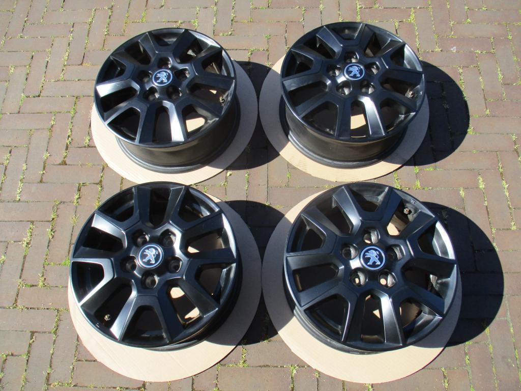 Peugeot Fiat Ducato 16 inch velgen Camper 5x118 Light IZGST, Ophalen, 16 inch, Banden en Velgen, Bestelwagen