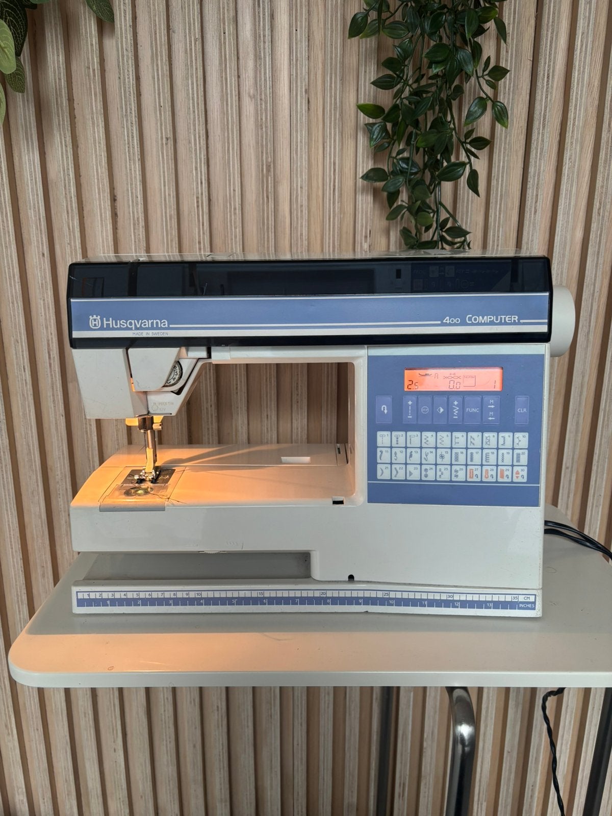 Husqvarna 400 computer, Hobby en Vrije tijd, Ophalen, Gebruikt, Naaimachine, Husqvarna