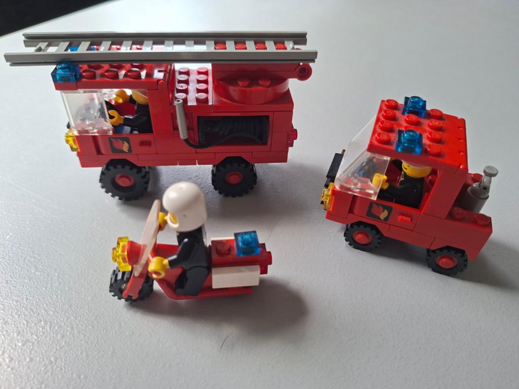 Lego Brandweer Voertuigen Set - set # 6366, Gebruikt, Lego, Ophalen of Verzenden, Inclusief minifiguren
