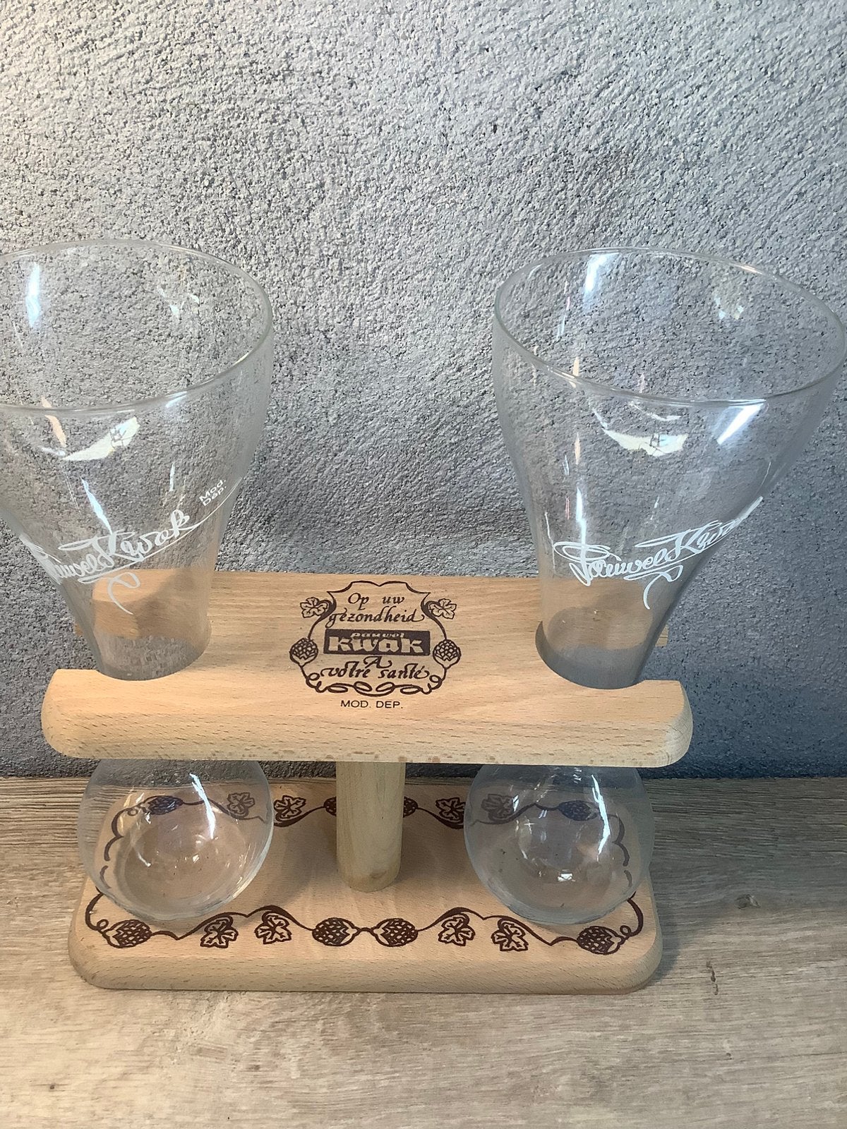Dubbel glas Pauwel Kwak in houten rekje, Ophalen of Verzenden, Zo goed als nieuw