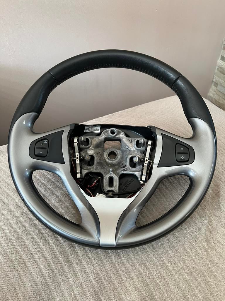 Renault Captur, Clio IV stuurwiel nieuw staat., Ophalen of Verzenden, Nieuw, Renault