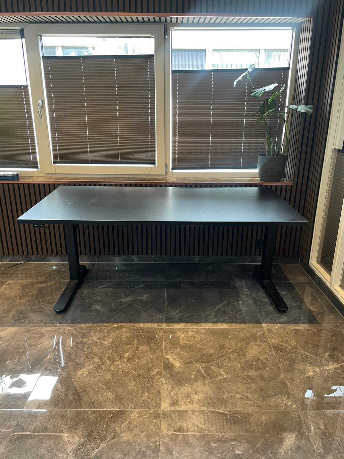 Elektrisch zit sta bureau 160x80 cm | Verstelbaar | Zwart, Huis en Inrichting, Bureaus, Ophalen, Elektrisch, Gebruikt