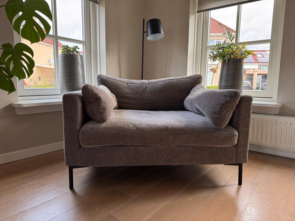 Zuiver Love Seat met losse kussens, Huis en Inrichting, Banken | Bankstellen, Ophalen, Tweepersoons, 75 tot 100 cm, Zo goed als nieuw