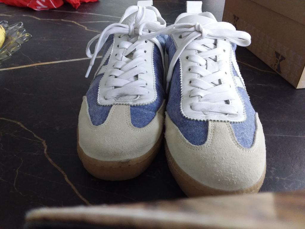 Stijlvolle dames sneakers van denim en suède maat 41, Onbekend, Blauw, Ophalen of Verzenden, Sneakers of Gympen