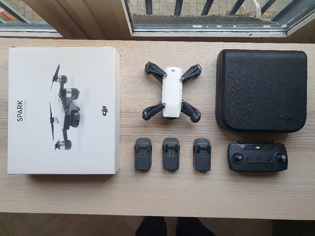 Complete DJI Spark Drone Set + Controller + 3 Accu's, Audio, Tv en Foto, Drones, Cameradrone, 100 tot 1000 meter, Zo goed als nieuw