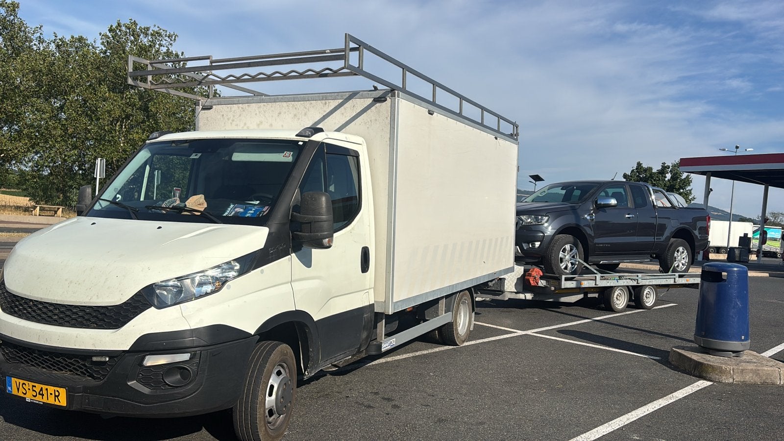 Iveco Daily S4 2016  met PTO ( aftakas), Auto's, Bestelauto's, Particulier, Achteruitrijcamera, Adaptive Cruise Control, Airbags