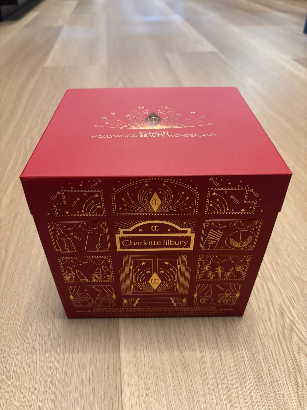 Charlotte Tilbury Hollywood Beauty Wonderland box, Verzenden, Nieuw, Gehele gezicht, Make-up
